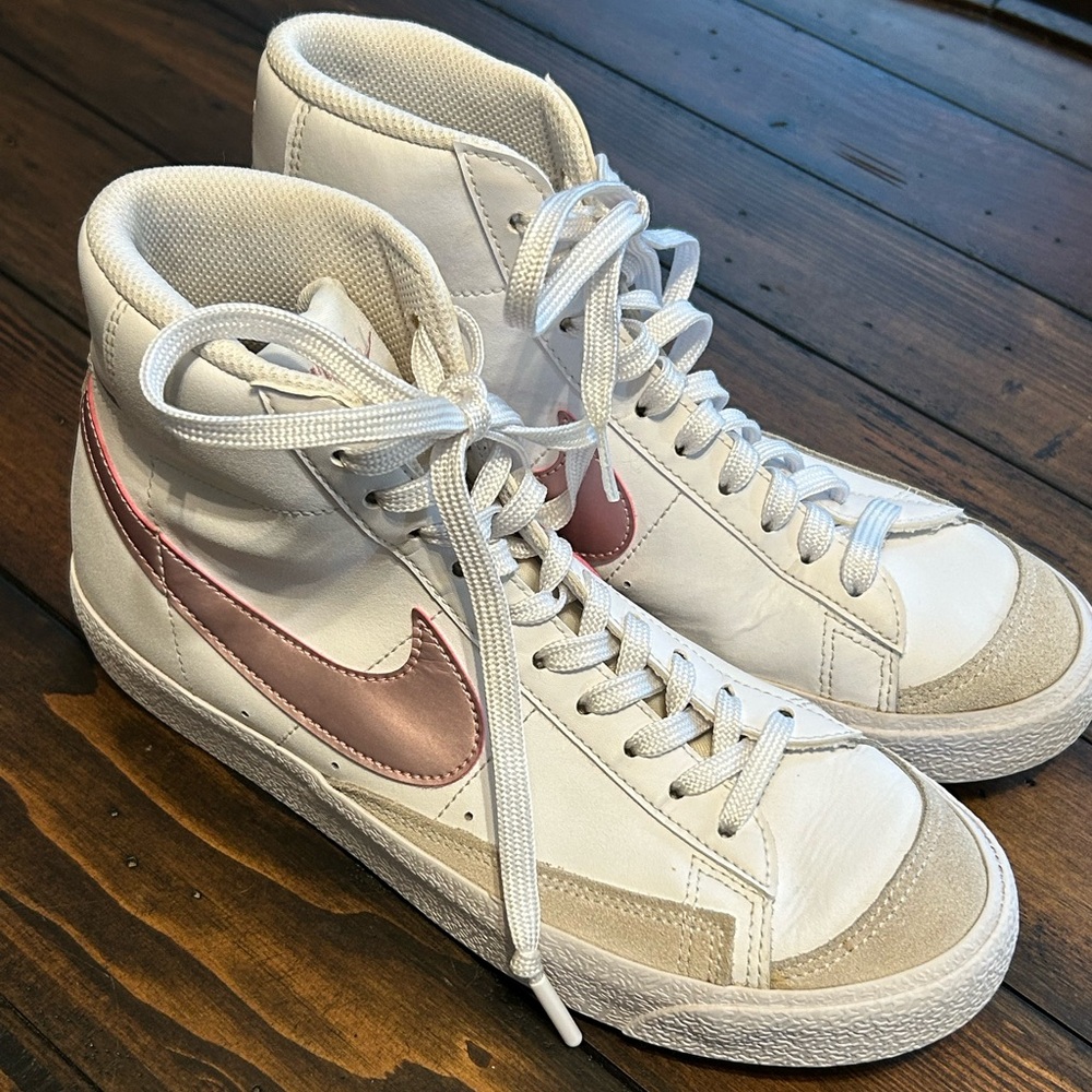 Nike Blazer Mid ‘77 Women's or Kids White and Pink High-Top Sneakers